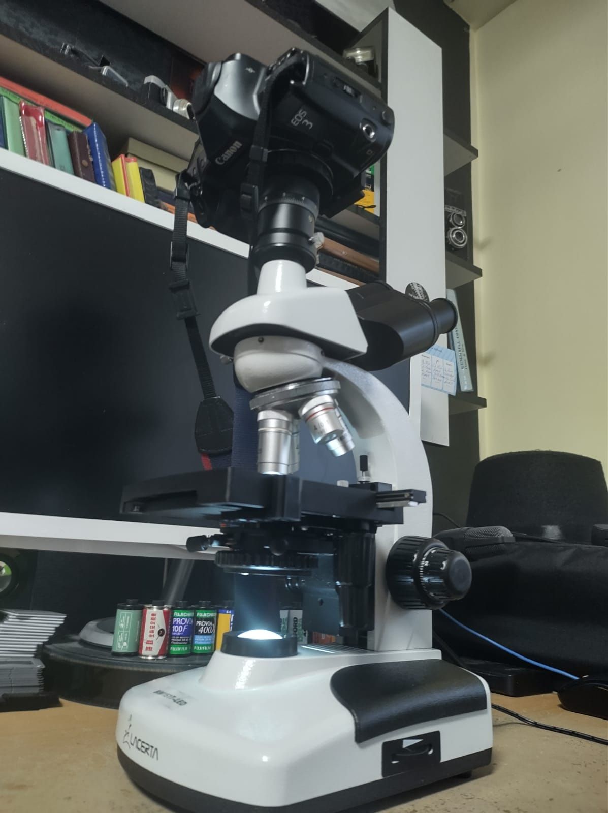 Microscop biologic Lacerta BIM151T-LED