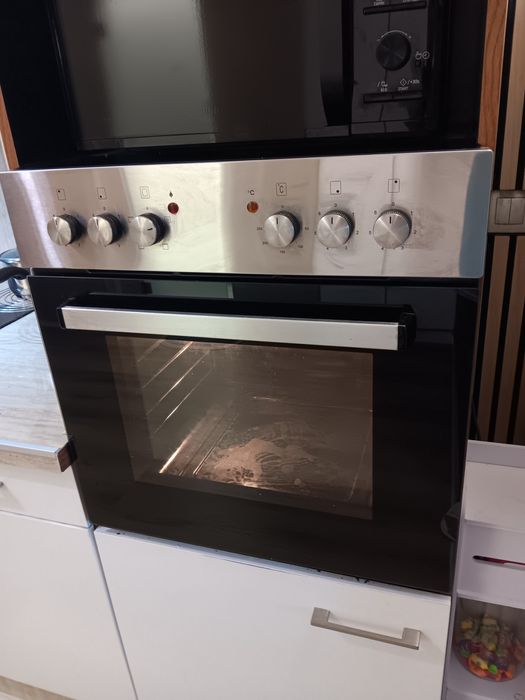 Фурна с индукционни котлони