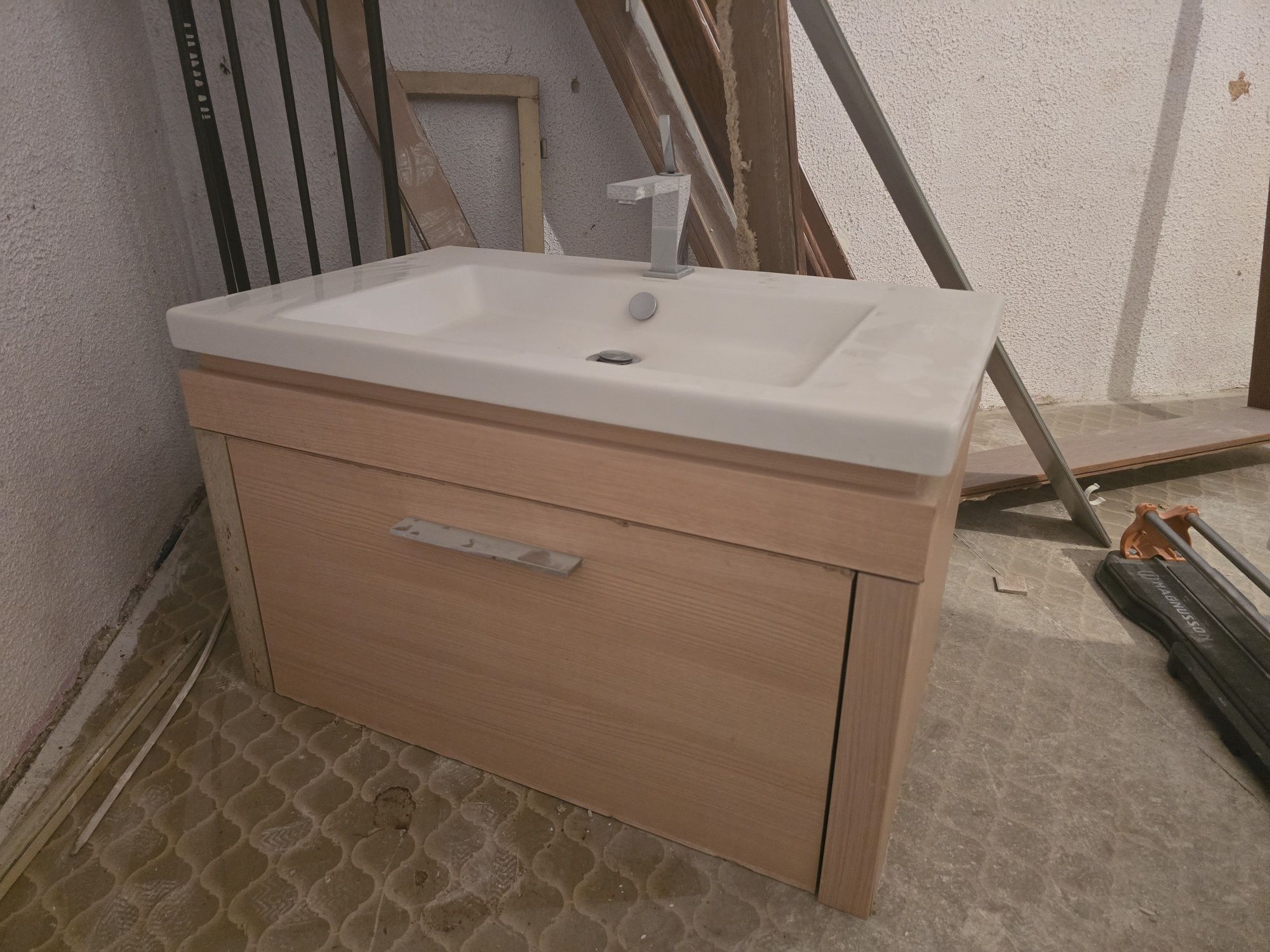 Mobilier baie cu chiuveta