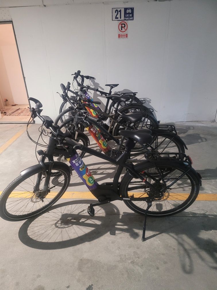 Bicicleta electrica de inchiriat pentru delivery | Glovo Bolt Tazz |