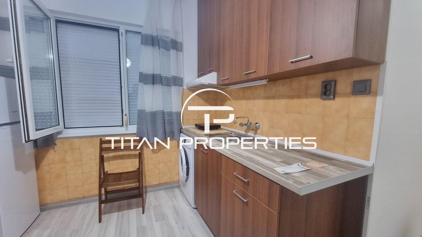 Двустаен апартамент за продажба в жк. Тракия