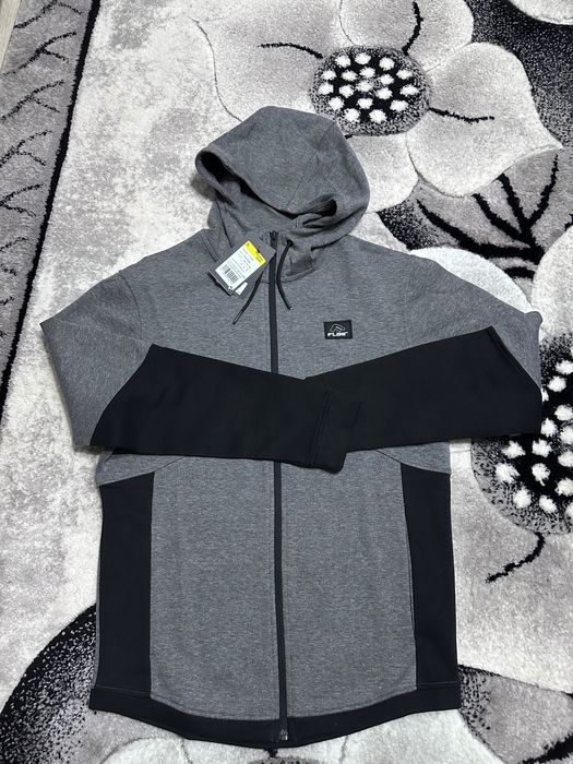 Мъжки екип на Flair