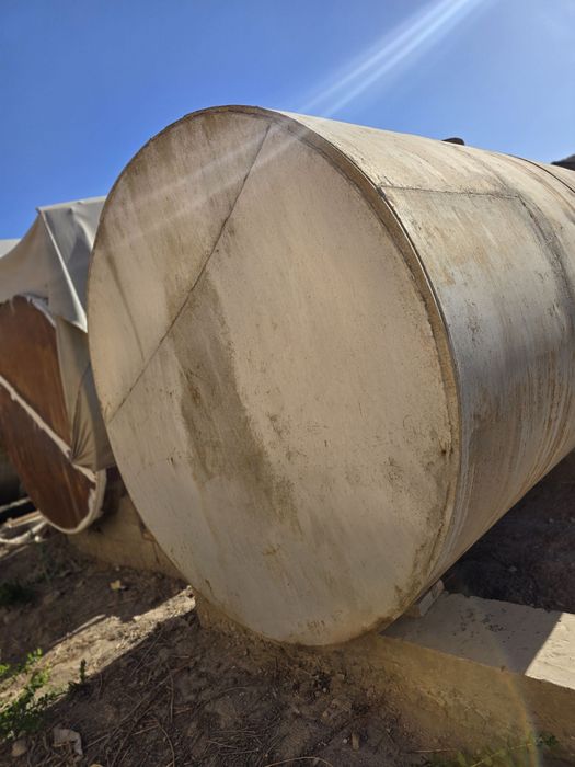 Ёмкост sotiladi pul zarur