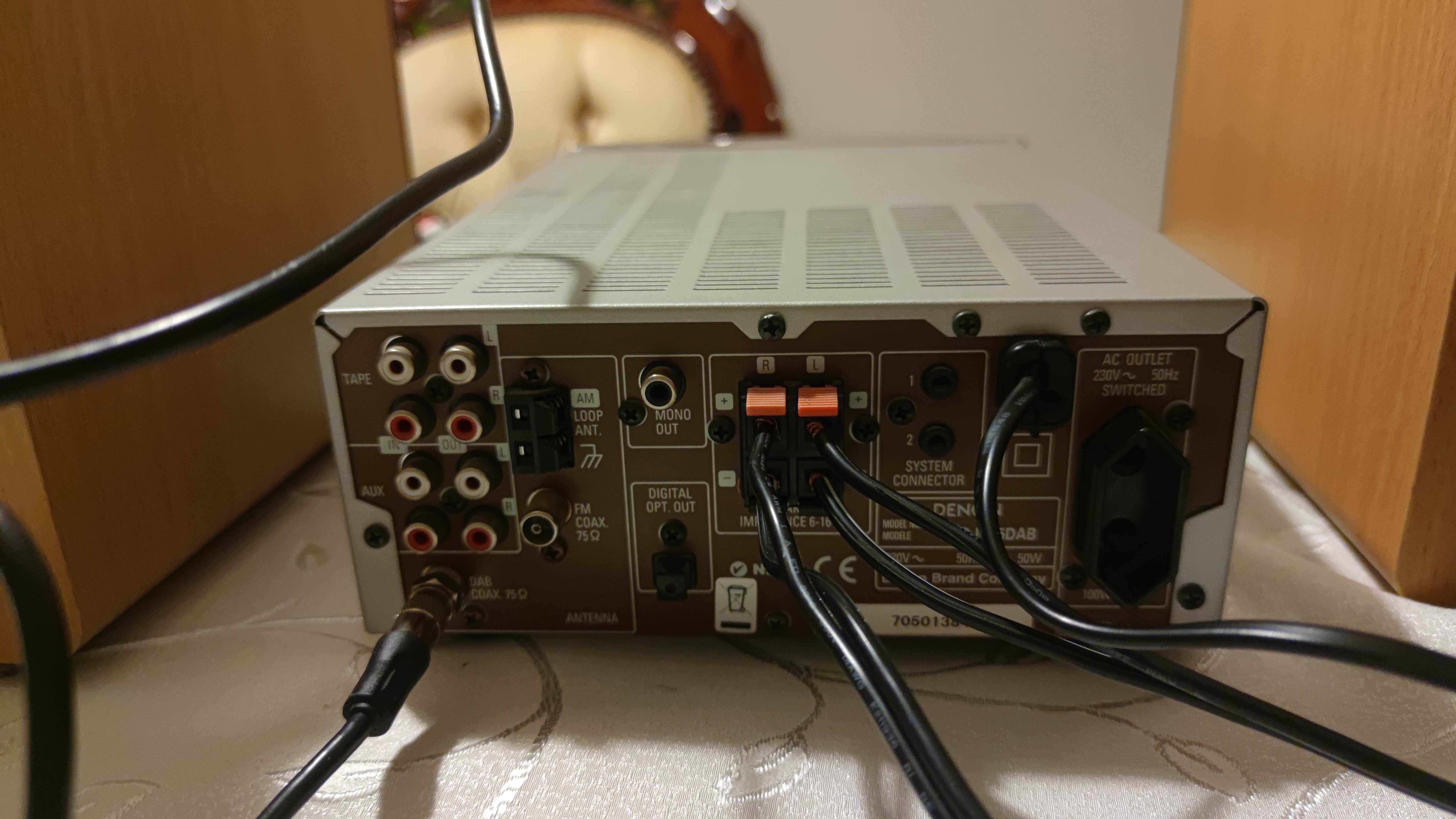 Стерео уредба Denon RCD-M35DAB Receiver CD Player Tuner RDS Radio