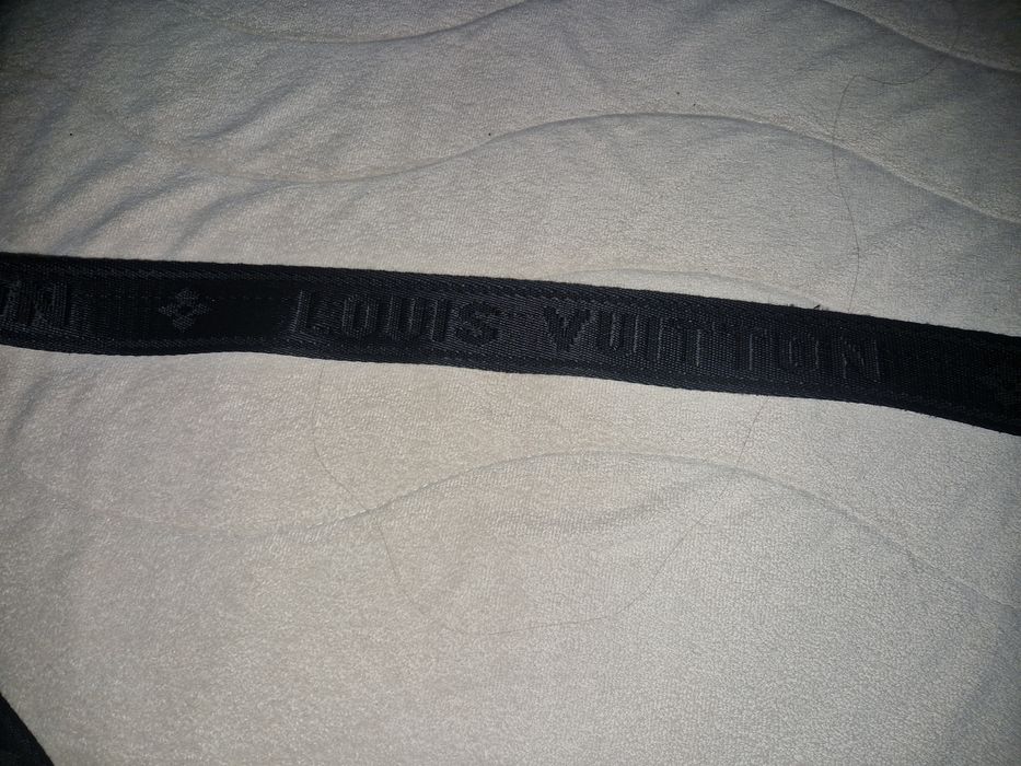 Louis Vuitton мъжка чанта през рамо оригинална закупена от Италия