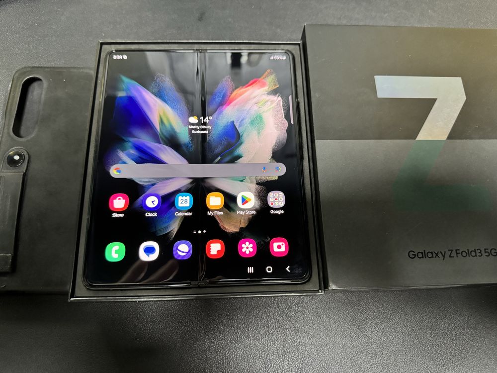 Samsung Galaxy Z Fold3, 12GB RAM, 256GB, 5G, PHANTOM GREEN