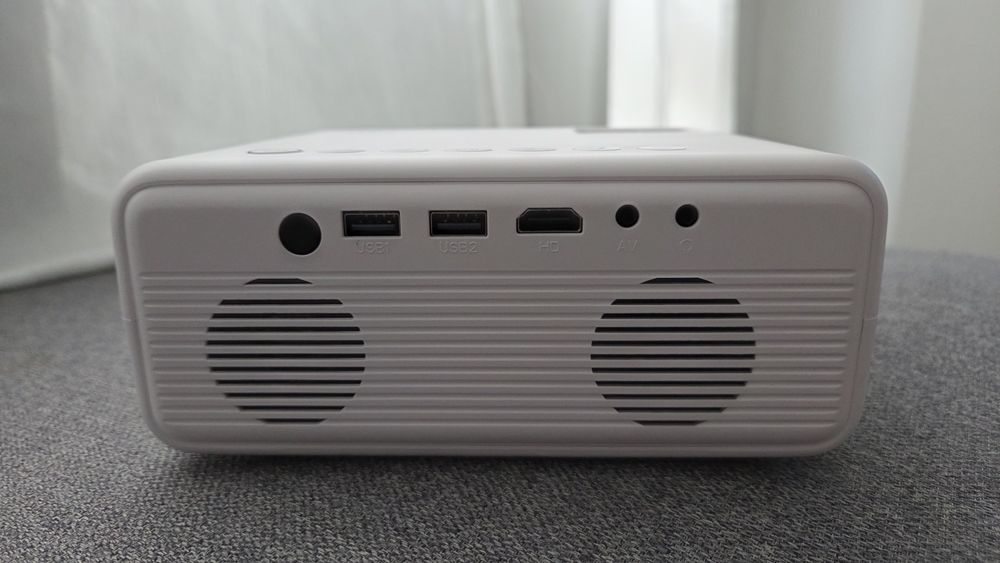 Проектор Akiyo 07