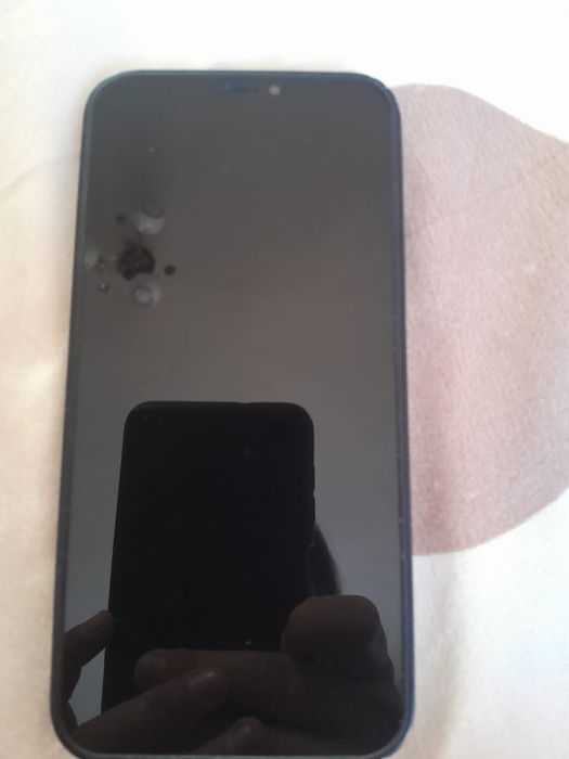 Vand iphone 12 nou