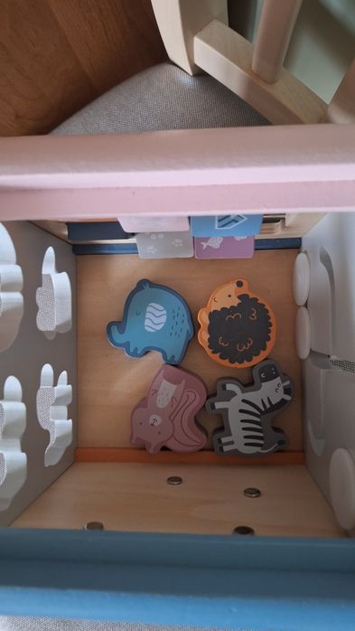 Дървен Монтесори куб