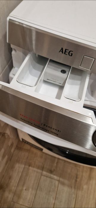 Пералня + Сушилня AEG с Термопомпа