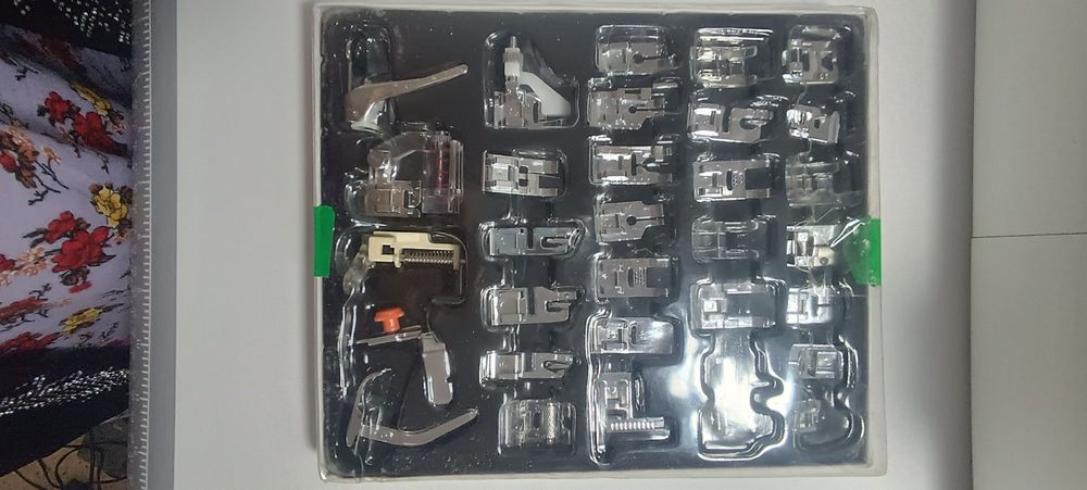 Набор лапок для швейных машин 32шт