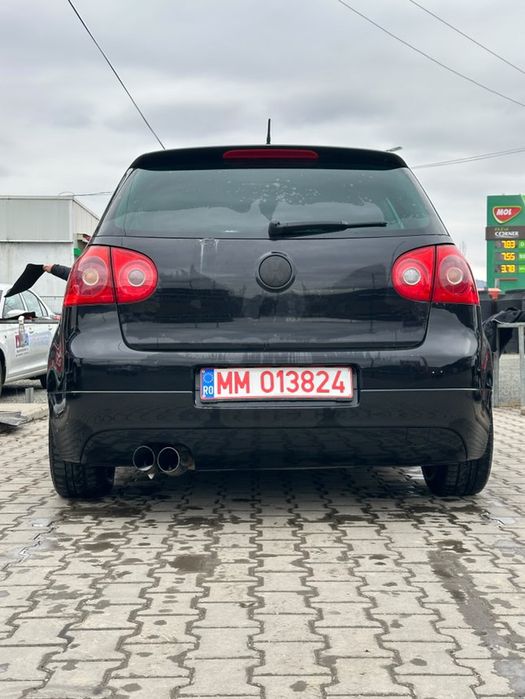 Vand sau schimb Golf 5