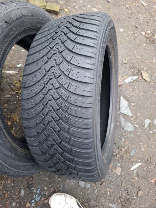 Vand 1 sau 2 anvelope 195 55 16 falken iarna am 3 buc dau și 1 buc