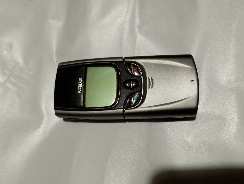 Nokia 8850-3налични  броики