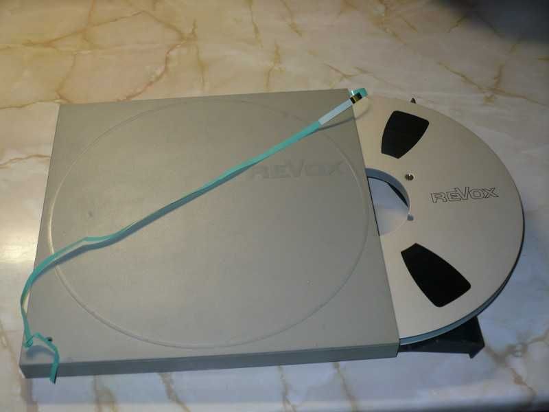 Benzi magnetofon Revox de aluminiu, role si cutii, role Akai