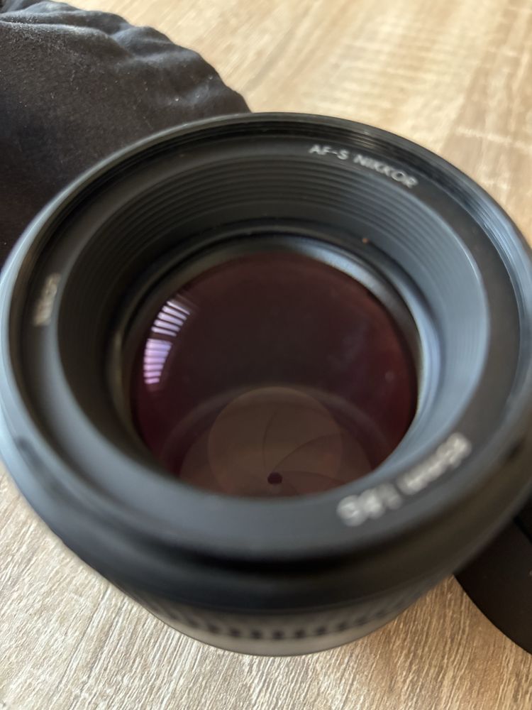 Nikon 85mm 1.8G никон ф байонет