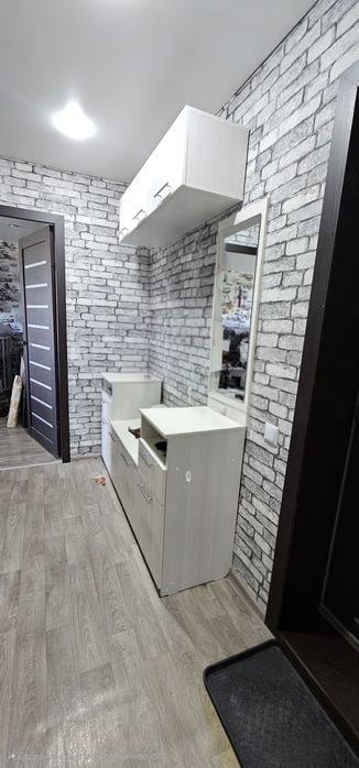 Продам прихожую.
