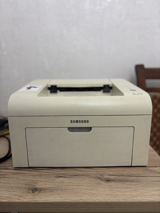 Принтер Samsung белый