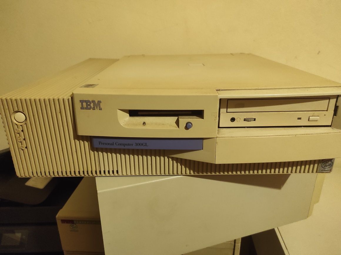 PC vechi IBM 300 GL functional