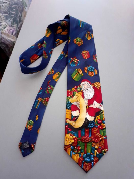 Вратовръзки, Коледа, футбол, анимация лъв