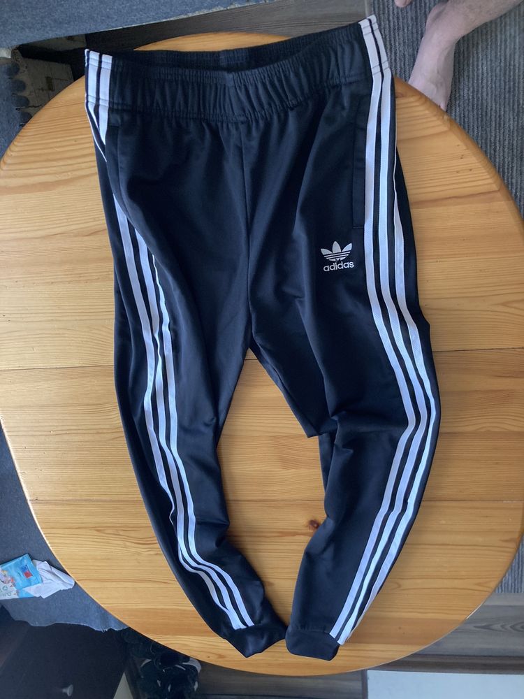 Оригинално мъжко долнище Adidas