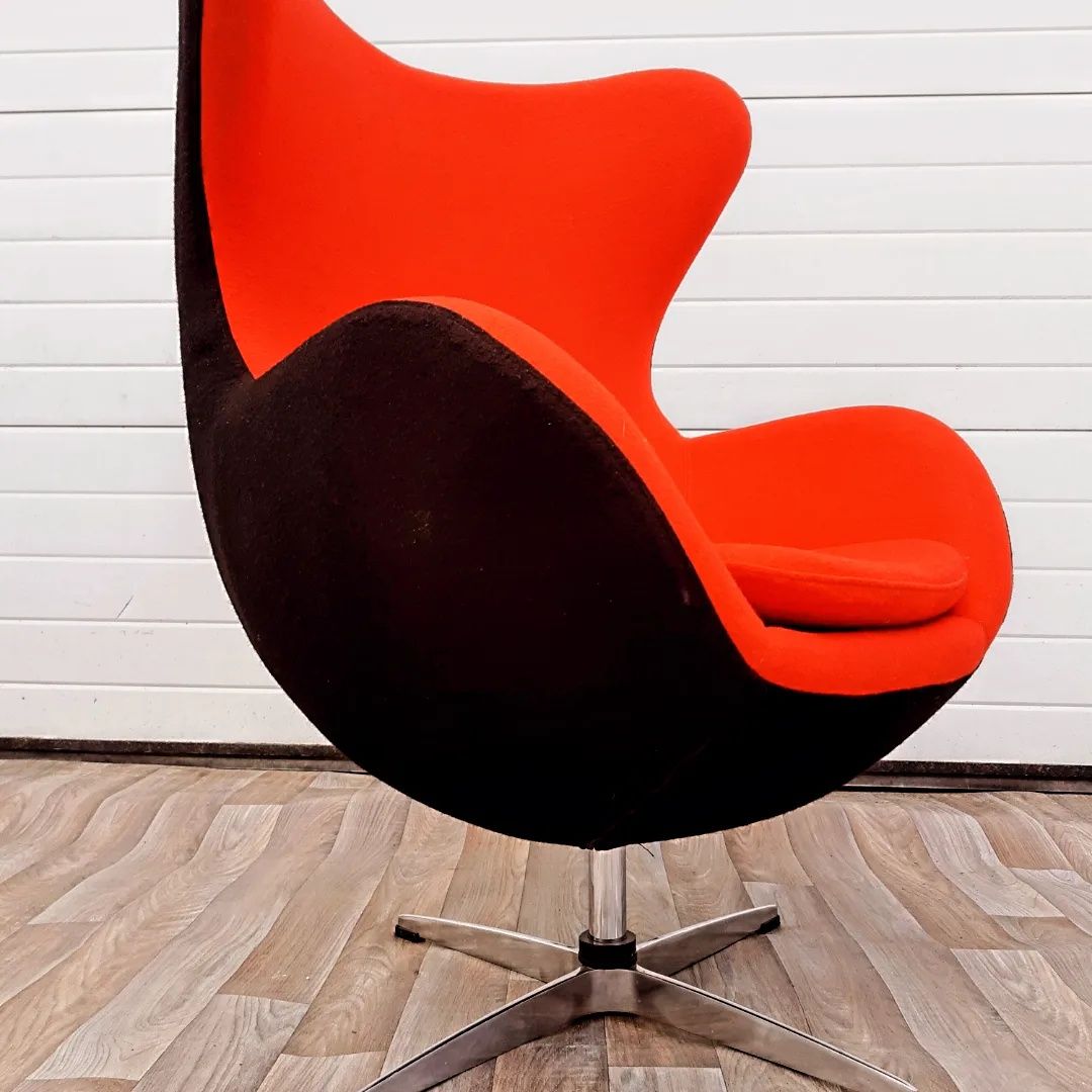 Vintage дизайнерско кресло EGG по модела  Проектиран от Arne Jacobsen