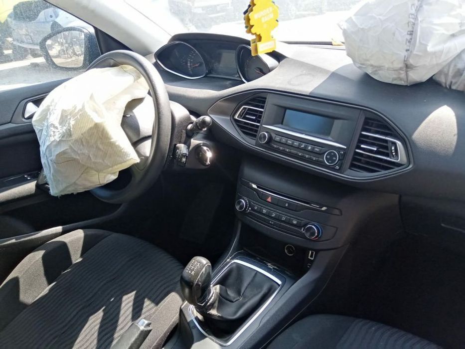 Dezmembrez Peugeot 308 Hatchback 2014 1.6hdi Euro 5