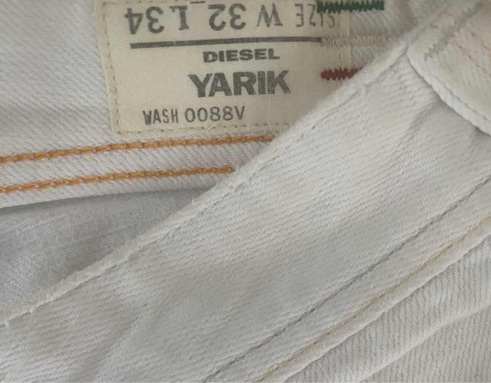 Blugi DIESEL Yarik W 32 L34 alb