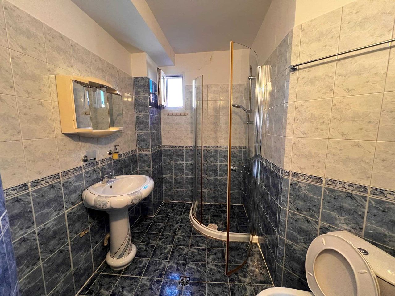 Дава се под наем Тристаен апартамент в София, Обеля - 105 кв.м за 600 € - Снимка #10
