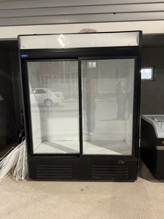 Холодильник для магазина