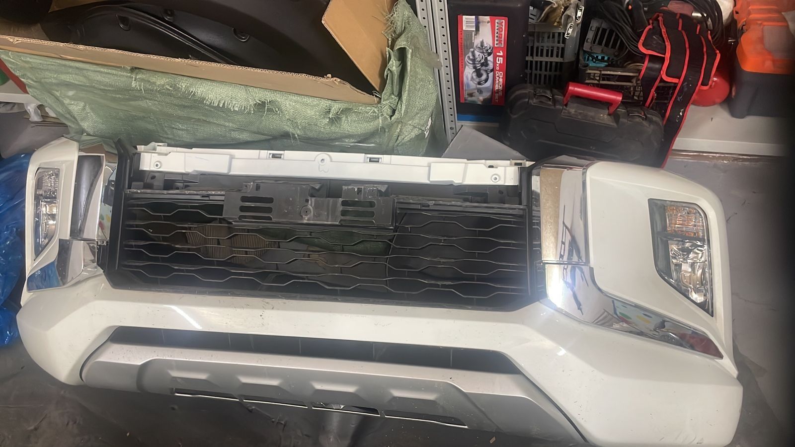 Продам новый бампер Mitsubishi L200