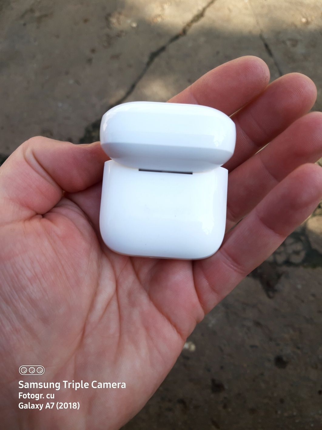 Casti in ear baterii bune