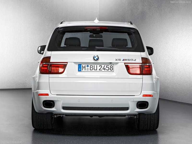 M50d Оригинална емблема за задния капак