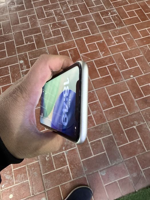 Iphone 11 sotiladi