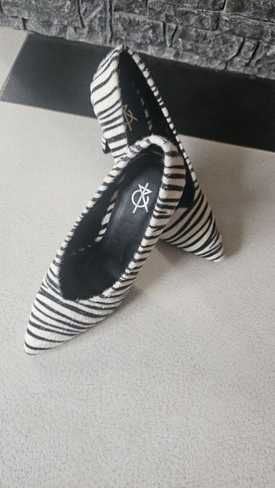 Нови обувки размер 35.