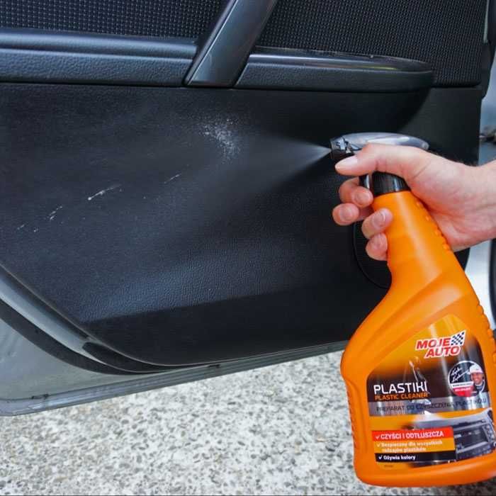 Препарат за почистване на пластмаса Амтра 750 мл