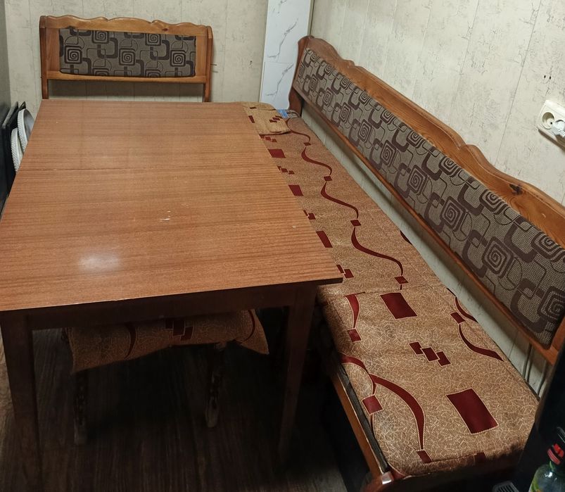 Кухонный гарнитур ва угадок срочно сотилади