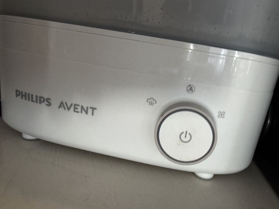 Sterilizator electric si uscator de biberoane Philips Avnet Premium