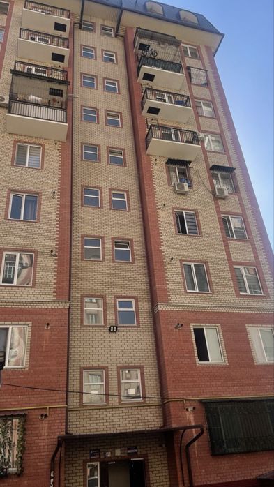 Срочно продается квартира локомотив 3/9/9(97м2)