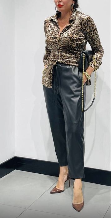 Продам велюровую блузу