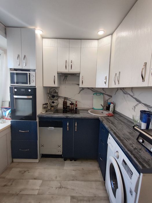 Квартира для семьи: новая кухня, балкон, детсад рядом