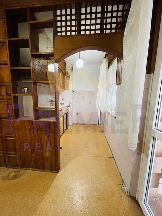 Продава се Четиристаен апартамент в Варна, Левски - 96 кв.м за 1458 €/кв.м - Снимка #3