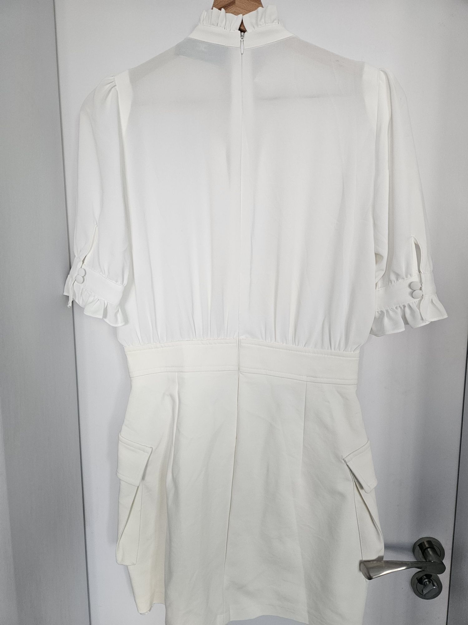 Бяла рокля Elisabetta Franchi