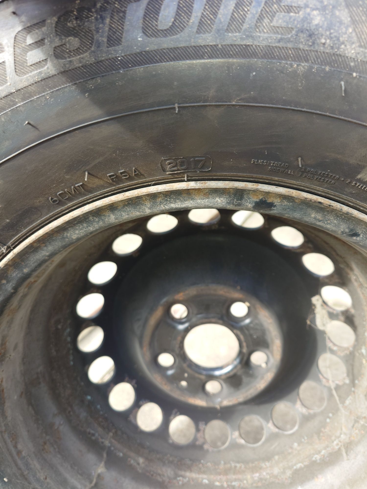 Vând/schimb Roti Amarok/Transporter iarna 245/70/16 5x120 Bridgestone