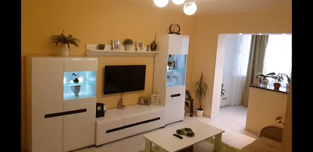 Apartament 3 camere M.Ciuc