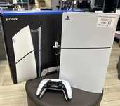 Amanet F28: PlayStation/PS 5 Slim Digital (N)