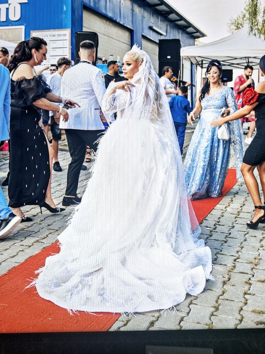 Rochie de mireasă creată manual