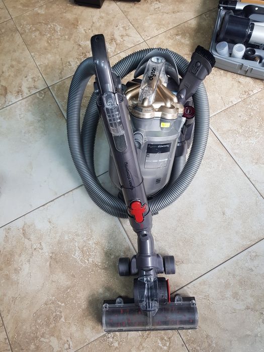 Прахосмукачка dyson
