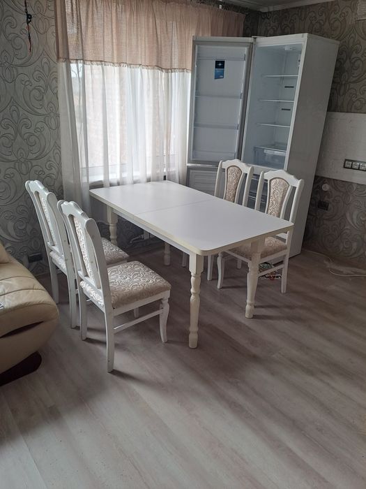 Стол и 6 шт стулья