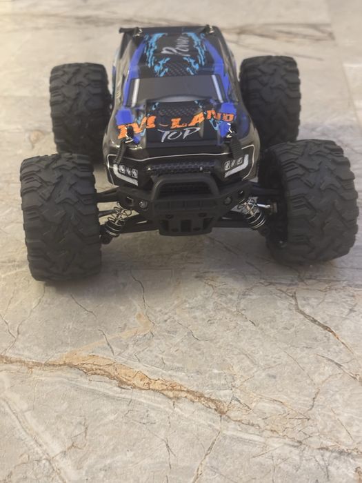 Masinuta cu telecomanda off-road de mare viteza